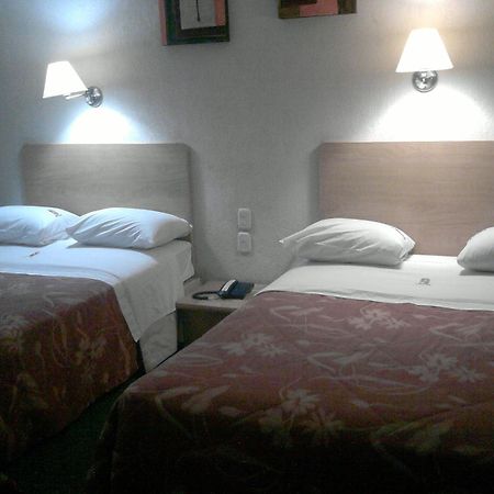 Hotel Castilla Y Leon Guadalajara Extérieur photo