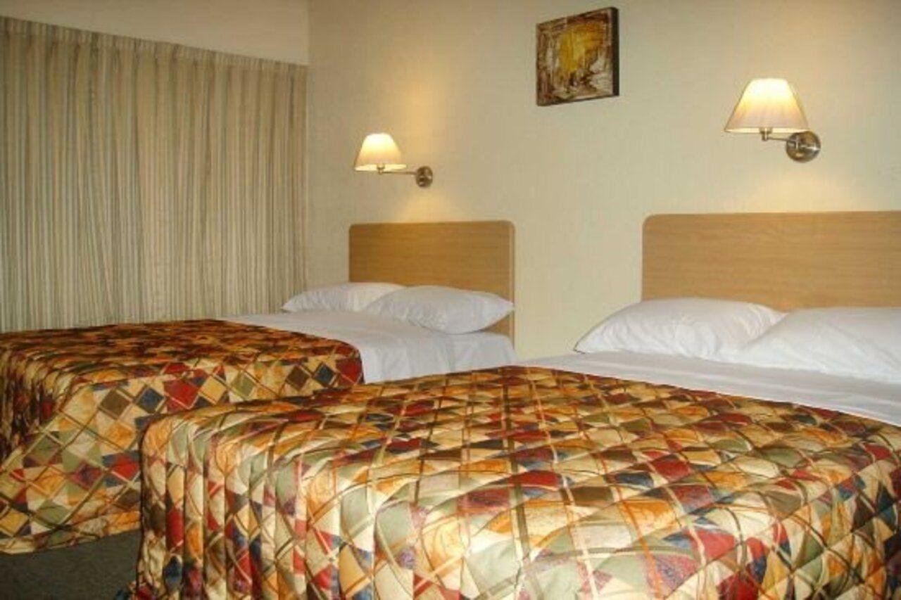 Hotel Castilla Y Leon Guadalajara Extérieur photo
