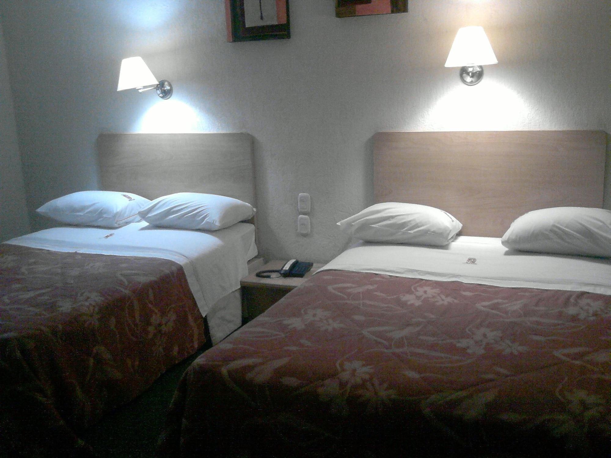 Hotel Castilla Y Leon Guadalajara Extérieur photo