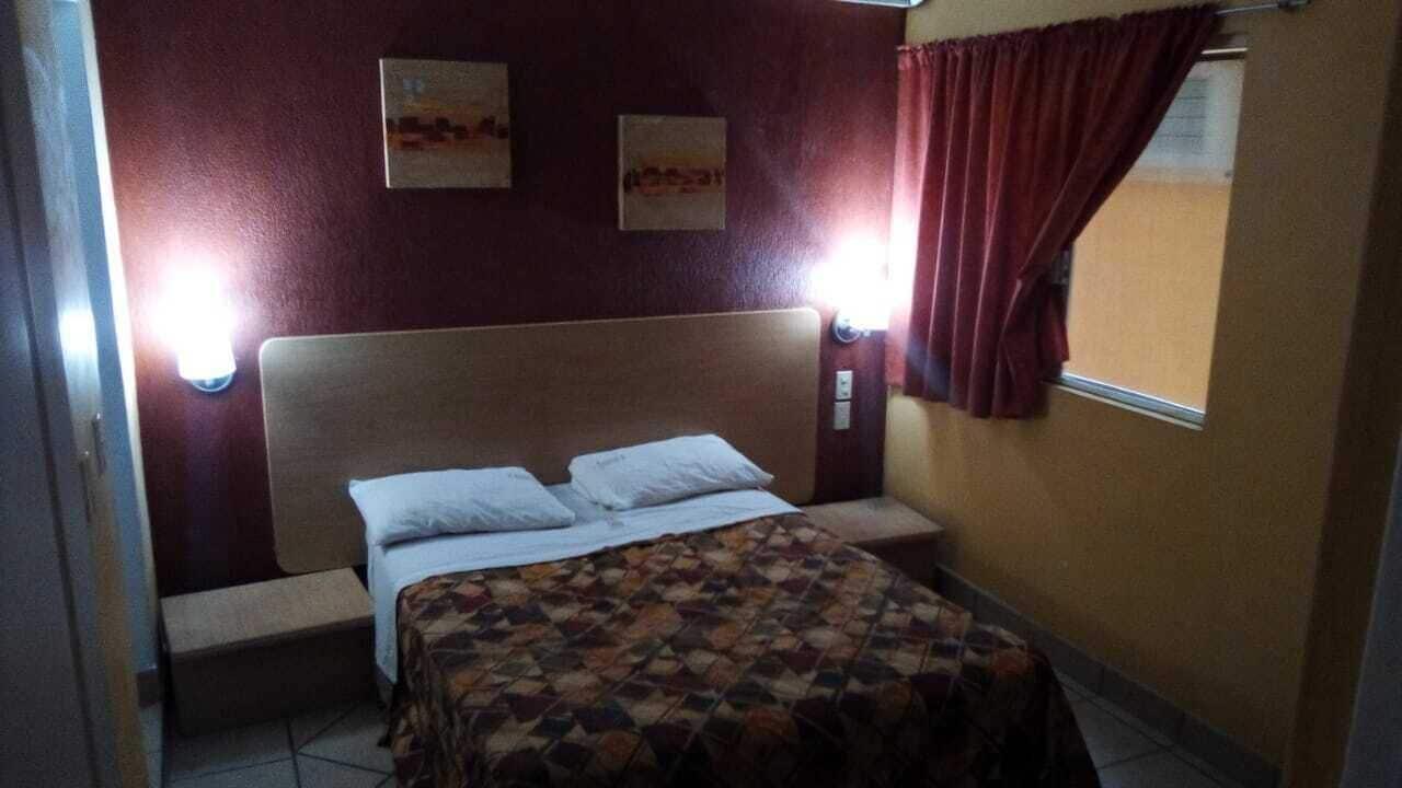 Hotel Castilla Y Leon Guadalajara Extérieur photo