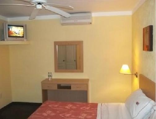 Hotel Castilla Y Leon Guadalajara Extérieur photo