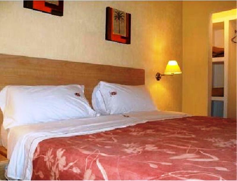 Hotel Castilla Y Leon Guadalajara Extérieur photo